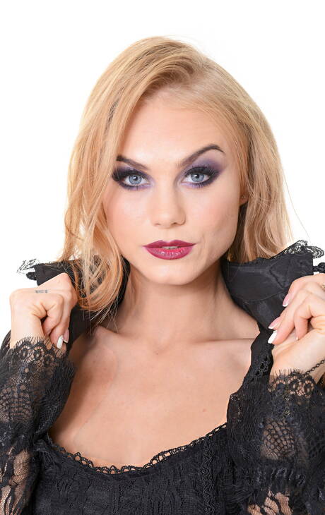 iStripper offers a free photo gallery with Nancy A exhibit superb form