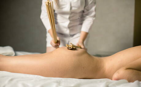 The Life Erotic are excited to present you with a xxx photo gallery showcasing Elina De Lion in toying her pussy